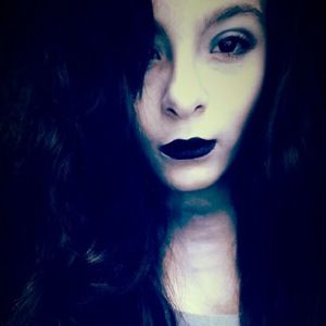 Meet your Posher, Kenzie